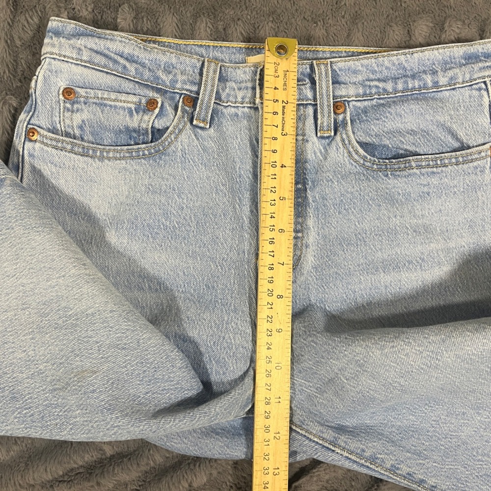 Levis Premium Wedgie Straight Jean Light Wash High Rise Button Fly 28 22861-0072 - Picture 7 of 10